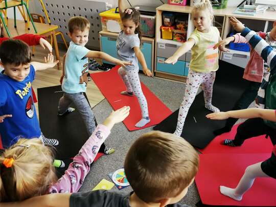 Zajęcia z elementami jogi w przedszkolu