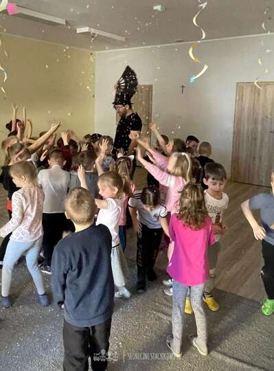 Pokaz magii w przedszkolu